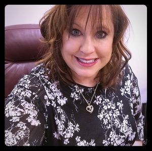 Meet your Posher, Rebecca